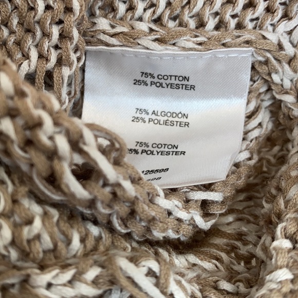 NWT. Ellen Tracy sleeveless crew neck soft top - Picture 7 of 7